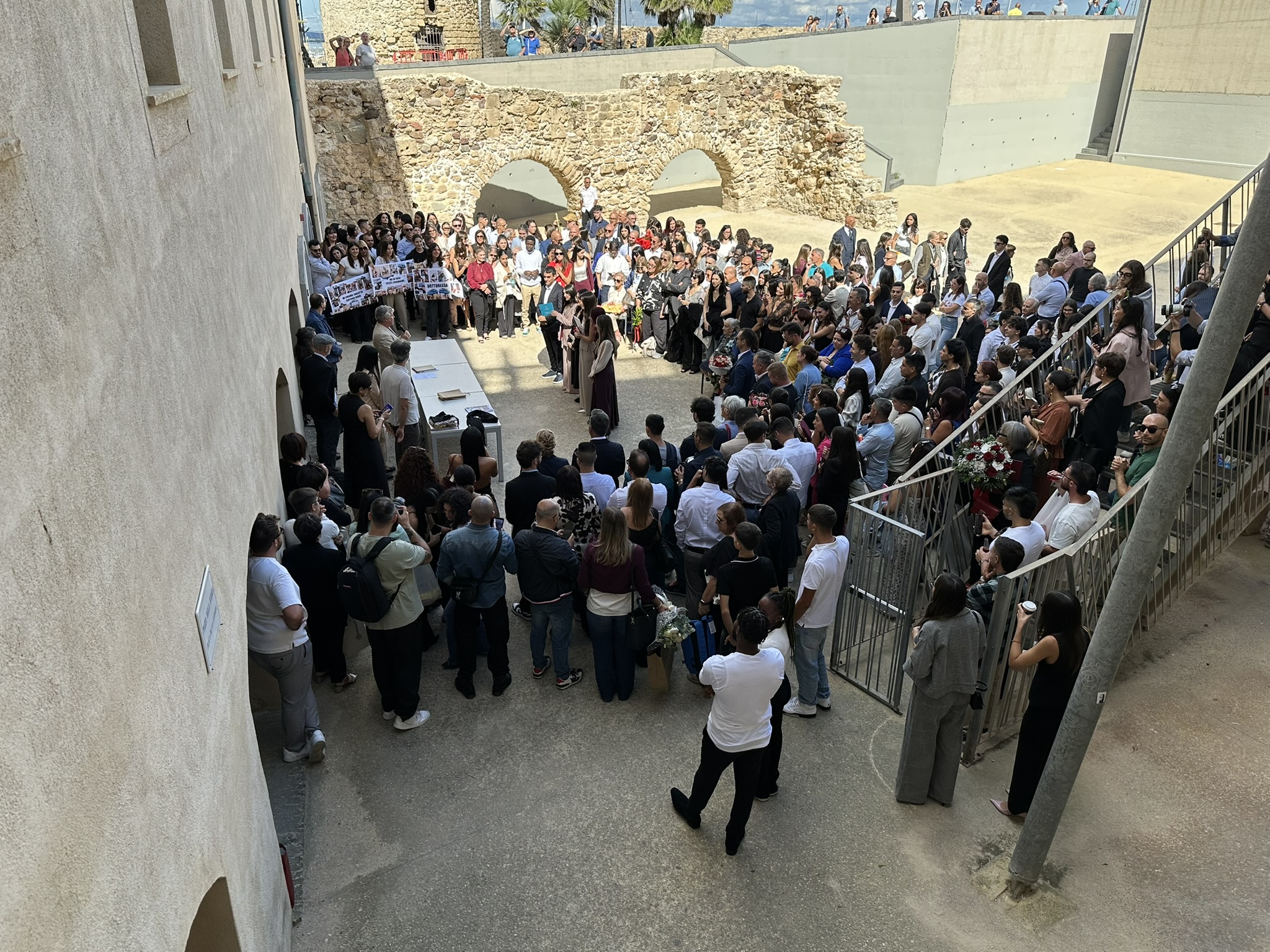 I primi laureati in Design | Dipartimento di Architettura, design e ...