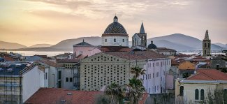 Vista di Alghero con Cupola della chiesa di San Michele